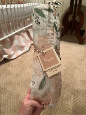 NWT Crane Baby Pink Floral Muslin Swaddle blanket